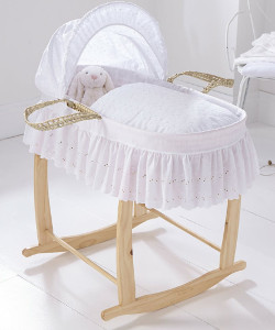 cuggl waffle moses basket with stand