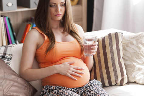 Pregnant woman worries about labour