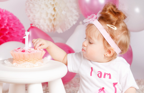 what do you get a 1 year old girl for her birthday